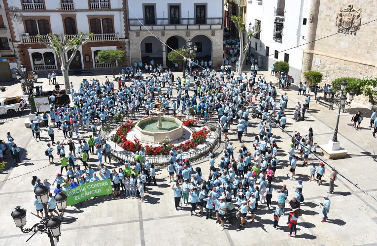Éxito solidario y de participación en la III Marcha Contra el Cáncer celebrada el domingo 25 de mayo en las calles de Baza