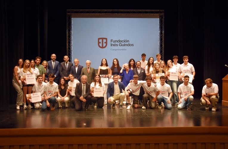 La Fundación Inés Guindos entregó sus becas y premios a jóvenes del Altiplano de Granada – Excmo. Ayuntamiento de Baza