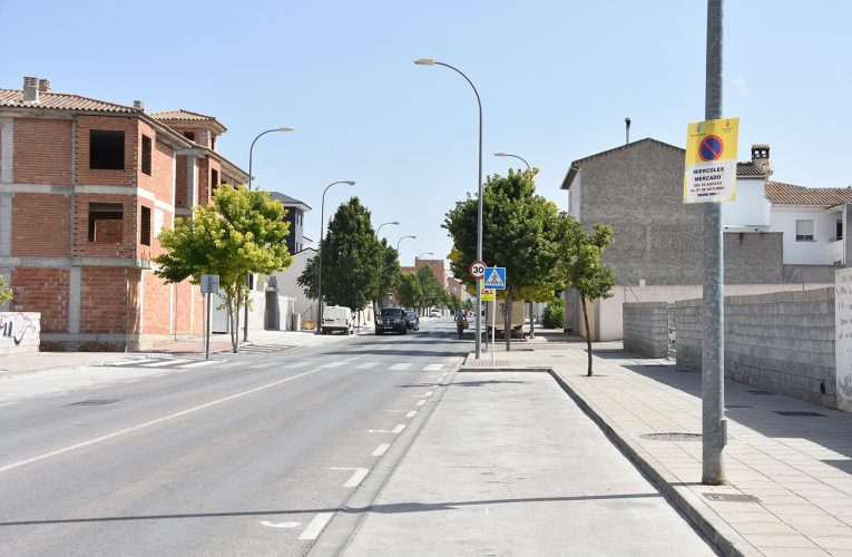 Los mercados del recinto ferial se trasladan esta misma semana, 6 y 10 de agosto, a la avenida del Mediterráneo, el de fruta, y al solar de la piscina cubierta, el de segunda mano