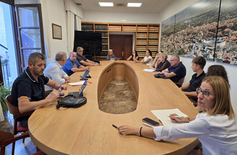 El Consejo Escolar Municipal decide que el 5 de diciembre y el 4 de mayo serán días no lectivos en Baza – Excmo. Ayuntamiento de Baza