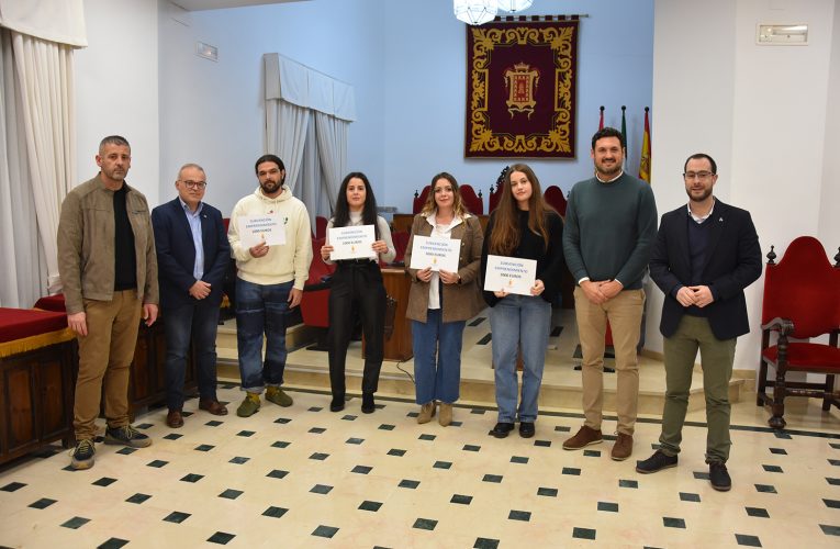 “Aquiles Clínica del Pie”, “Limpiezas LSM”, “Serafín Pérez Peluquero” y la peluquería “Virmago” reciben los premios municipales al emprendimiento 2025