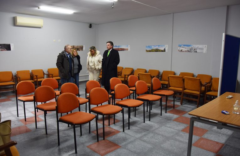 El Ayuntamiento facilita un aula informática a la DGT para que los exámenes teóricos para el carnet de conducir se sigan celebrando en Baza