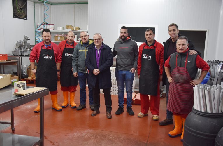 Visita municipal a las instalaciones de Grupo Girón Alimentación, que prepara ya una ampliación y nuevas líneas de producción