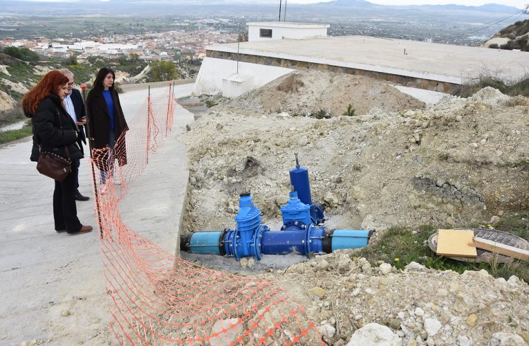 Realizados los trabajos previos, el Ayuntamiento afronta ya la imprescindible rehabilitación del depósito municipal de agua de la Cuesta del Francés