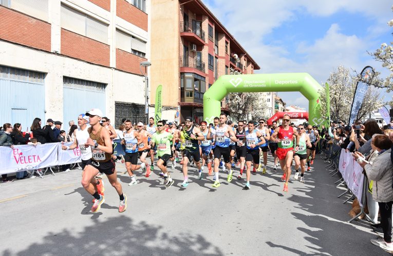 Alberto González y Carolina Huertas ganan la 49ª Media Maratón “Ciudad de Baza”, que ha rondado los mil participantes