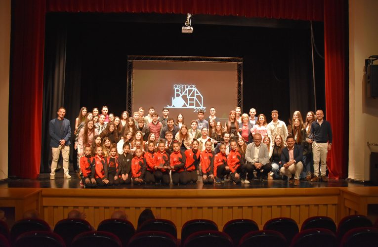 Andrea Viedma, Alicia García, CD Rítmica Baza Dentia, Sonia Fernández, los grupos jóvenes de las cofradías de Santiago, Nazareno, Soledad, Santa Cruz, Méndez y Esperanza, y Carlos Valle, son los Premios Baza Joven 2026