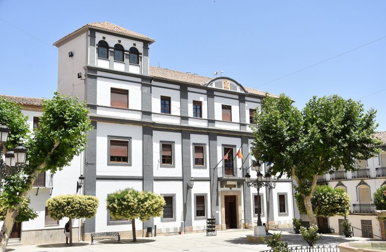 Archivada la denuncia presentada contra dos concejales del Ayuntamiento de Baza por un presunto delito contra la integridad moral de una funcionaria