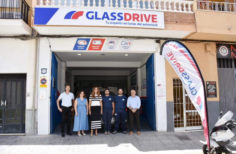 Visita municipal a las instalaciones de GlassDrive en la calle Prolongación de Corredera – Excmo. Ayuntamiento de Baza