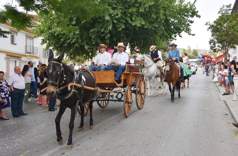 Los propietarios de caballos o caballerías que quieran participar con ellos en la Feria, deberán presentar previamente una declaración responsable en el Ayuntamiento